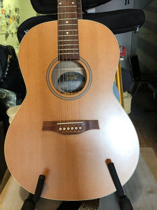 Used Seagull Coastline Folk Cedar w/ bag